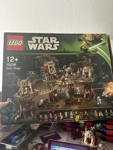 Lego star wars 10236 - star,